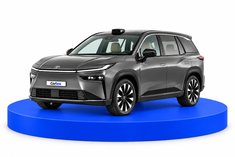 Графитовая Toyota bZ3X на синем подиуме — иллюстрация японской марки